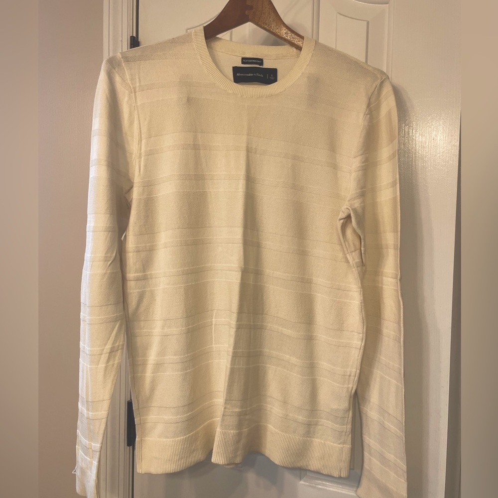 Abercrombie cream sweater